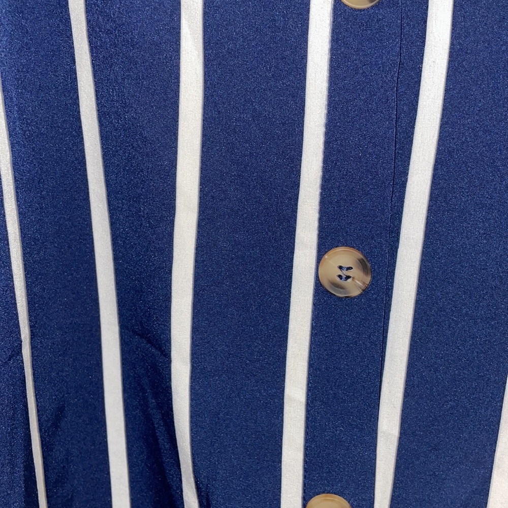 Shein Blue and White Stripes Large - Picture 2 of 6
